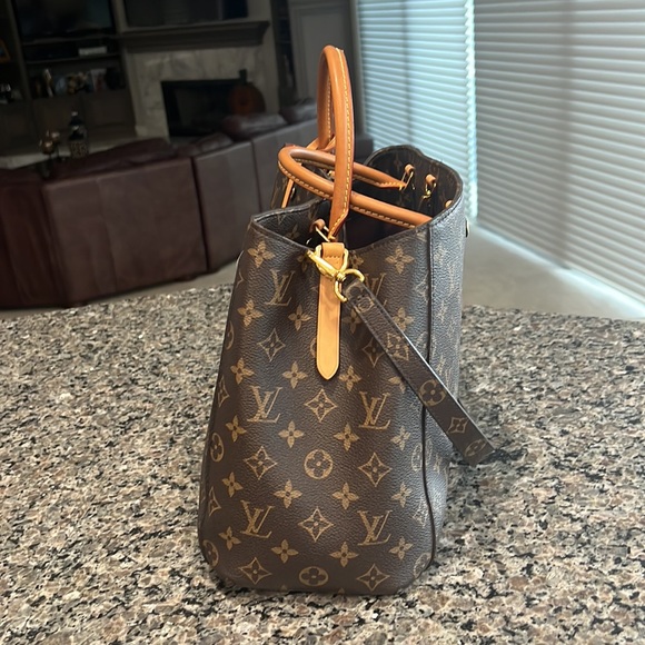 Louis Vuitton handbag - Picture 2 of 10